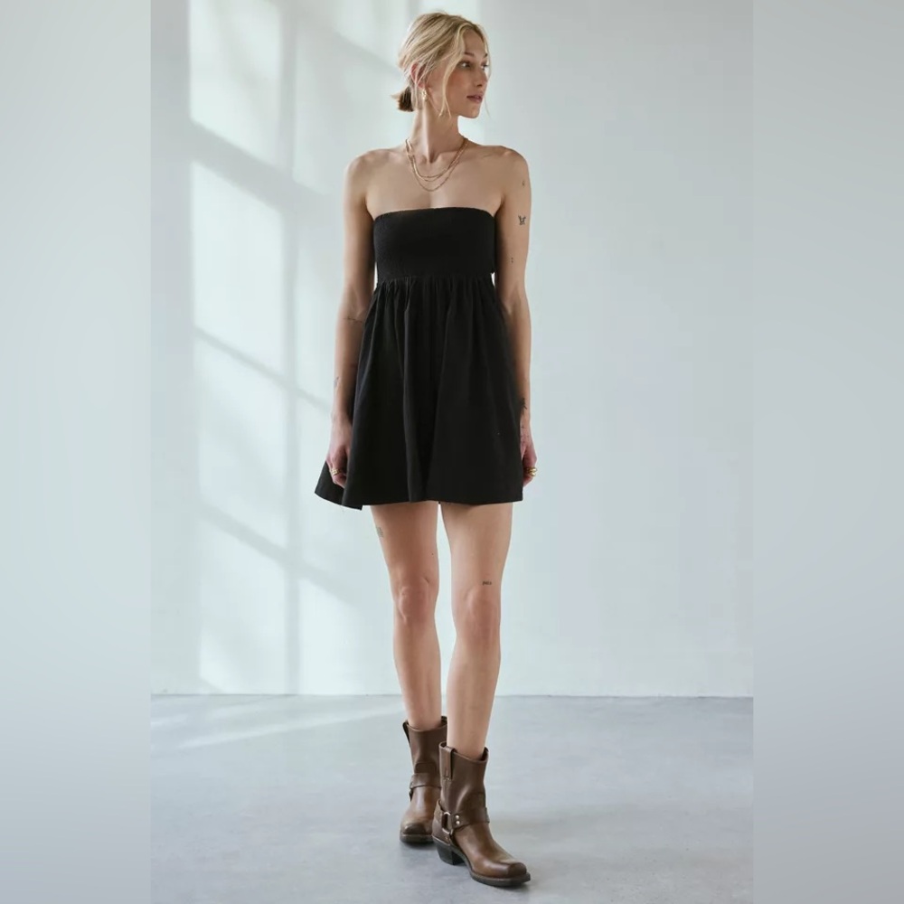 BDG Juliana Smocked Strapless Mini Dress in Black